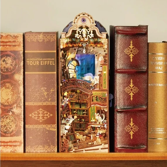 BOOK NOOK KIT - DIY- Magical library - 521db + LED Light